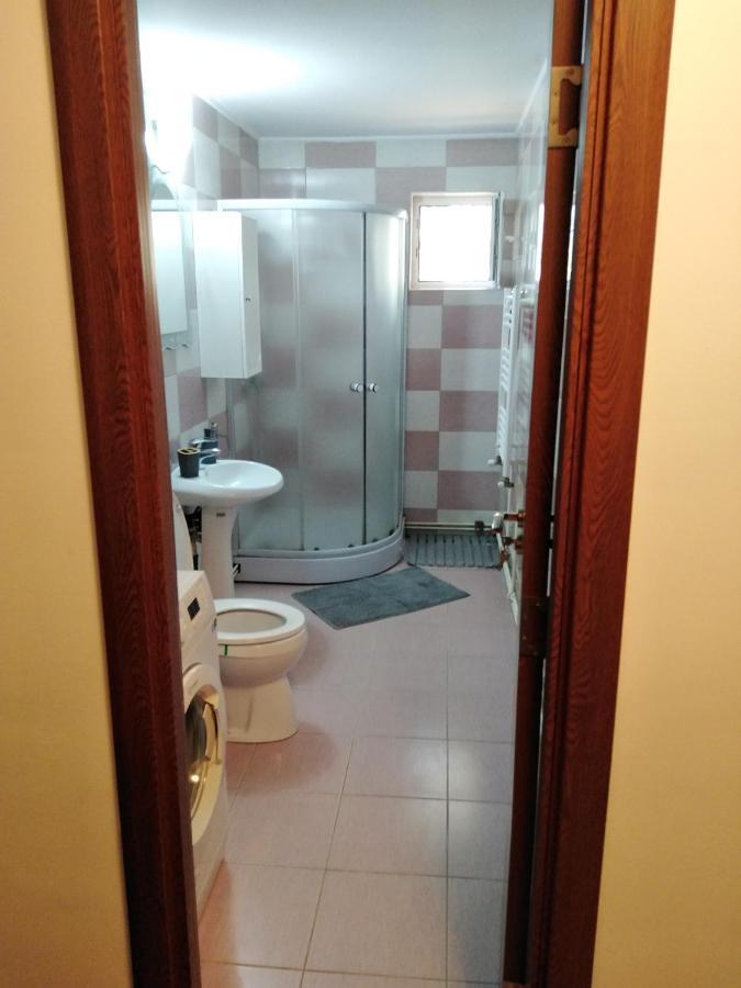 Apartmán Garsoniera Rebecca Tîrgu Ocna Exteriér fotografie