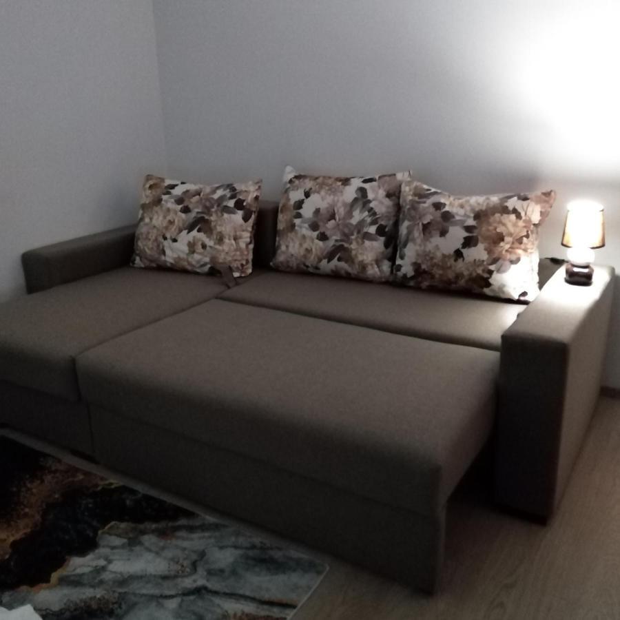 Apartmán Garsoniera Rebecca Tîrgu Ocna Exteriér fotografie