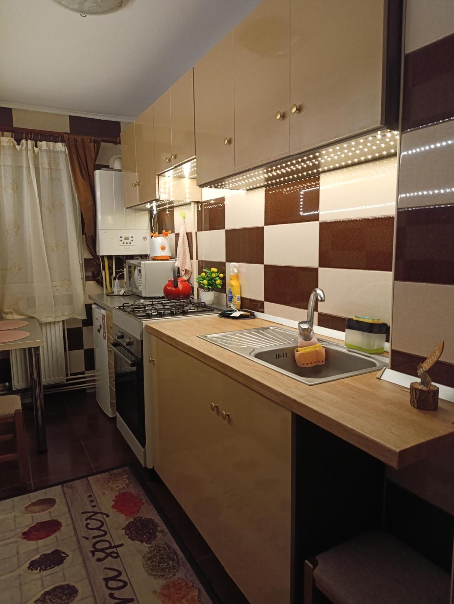 Apartmán Garsoniera Rebecca Tîrgu Ocna Exteriér fotografie